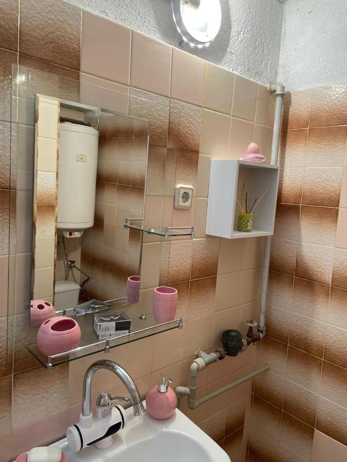 Елегантна Стая За Гости Стефи В Центъра На Казанлък, Партер Exteriör bild